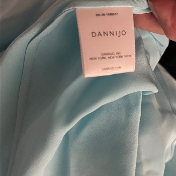 DANNIJO WRAP 100% SILK MINI DRESS - Picture 10 of 15